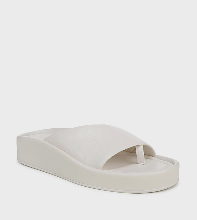 ناتشيراليزر  الصنادل المسطحة - أبيض Flat Sandals