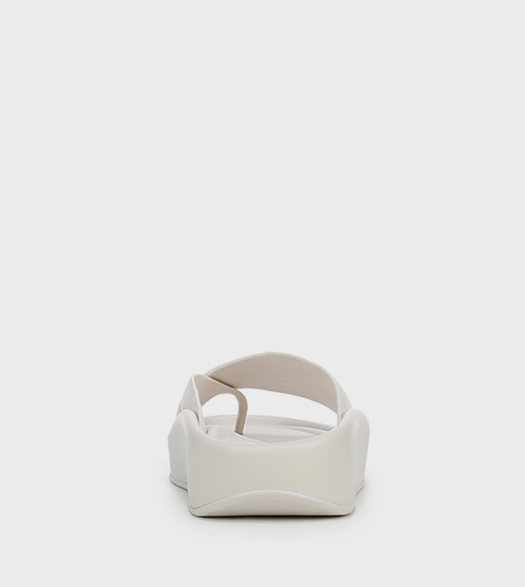 ناتشيراليزر  الصنادل المسطحة - أبيض Flat Sandals