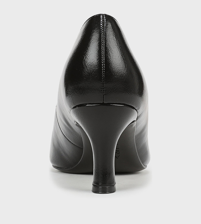 حذاء كعب بنقشة 