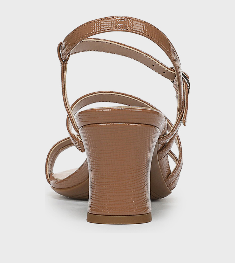 صندل بكعب مربع 