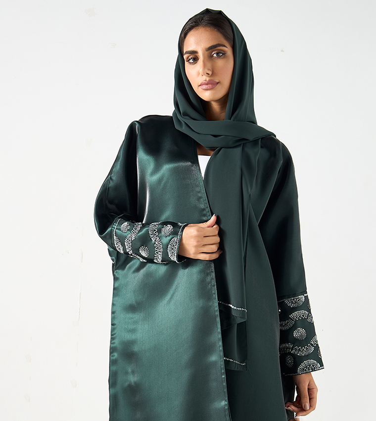 عباية بشت مزينة