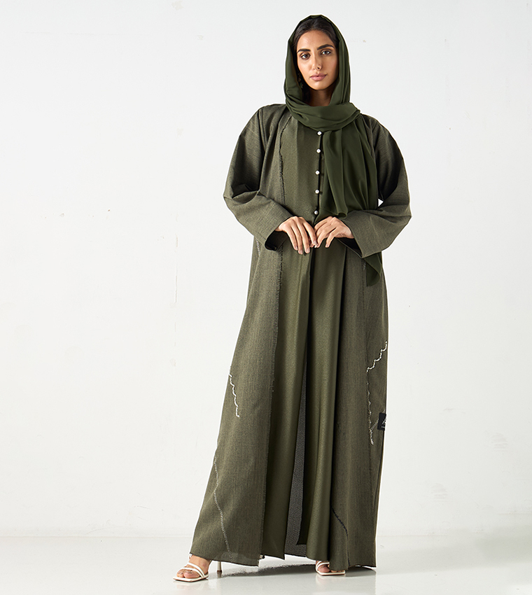 عباية مطرزة كم طويل