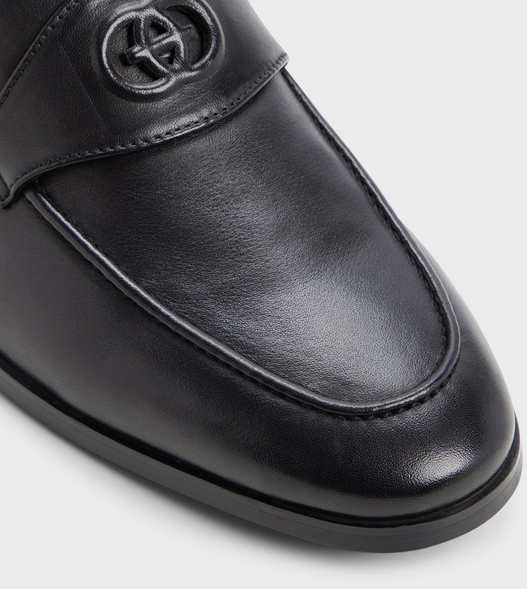 JAROD Round Toe Slip-On Loafers