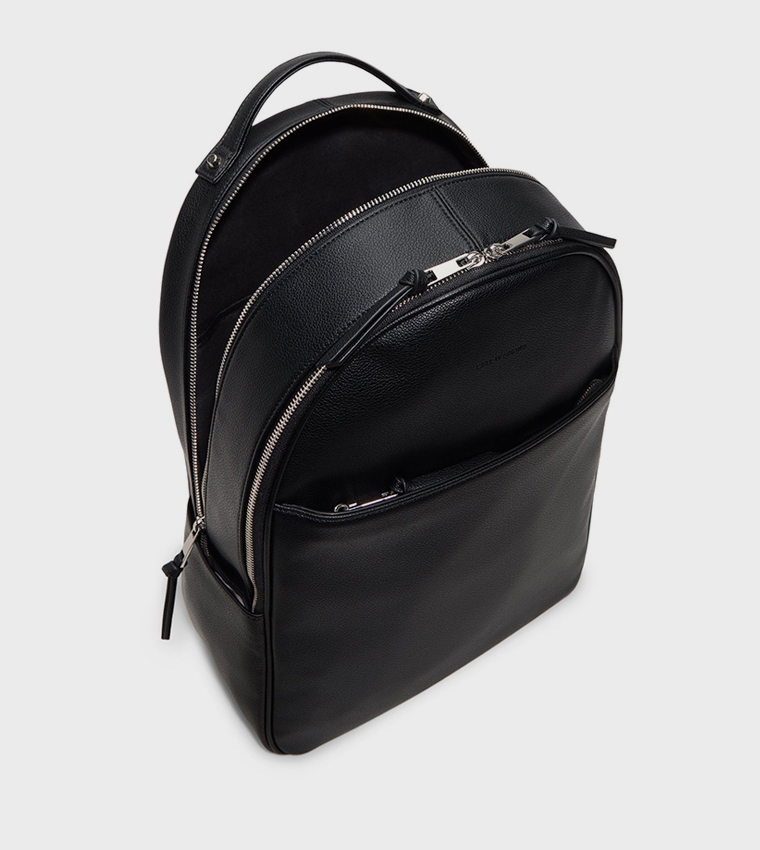 JAVENTARIELL Textured Zip Closure Backpack