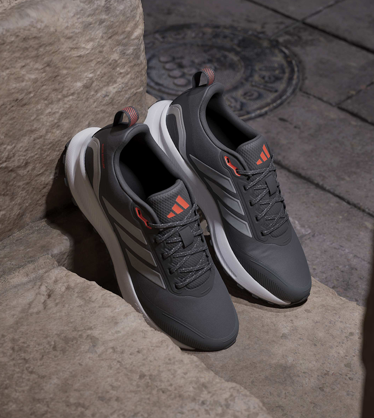 RUNFALCON 5 TR Stripe Detail Lace-Up Shoes