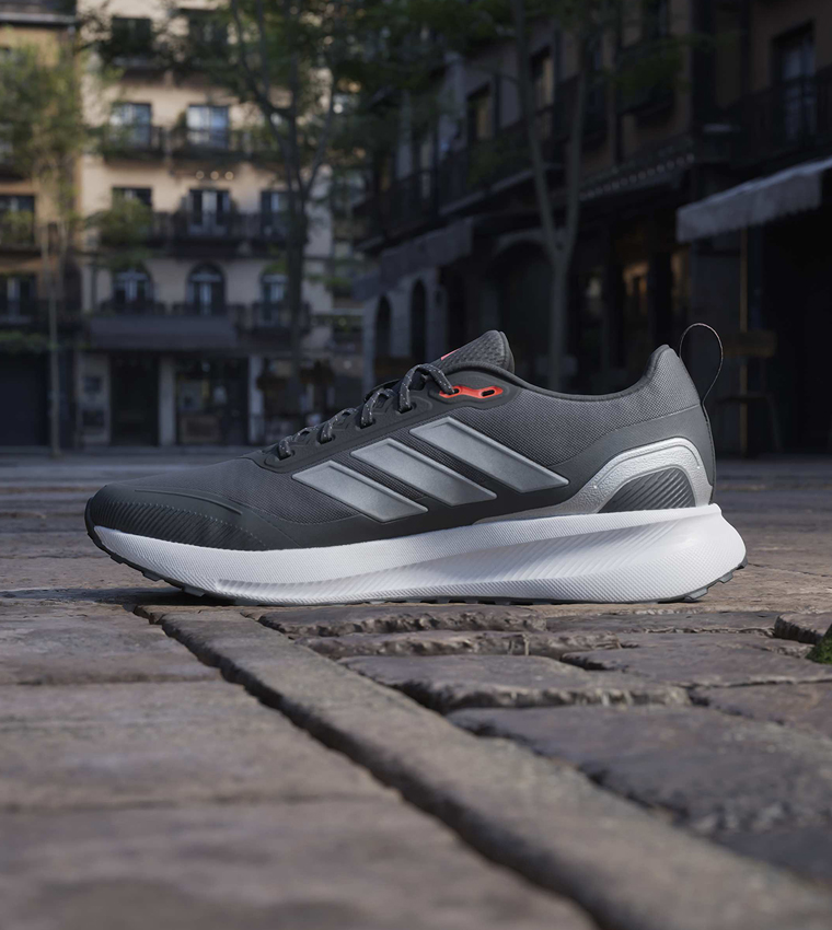 RUNFALCON 5 TR Stripe Detail Lace-Up Shoes