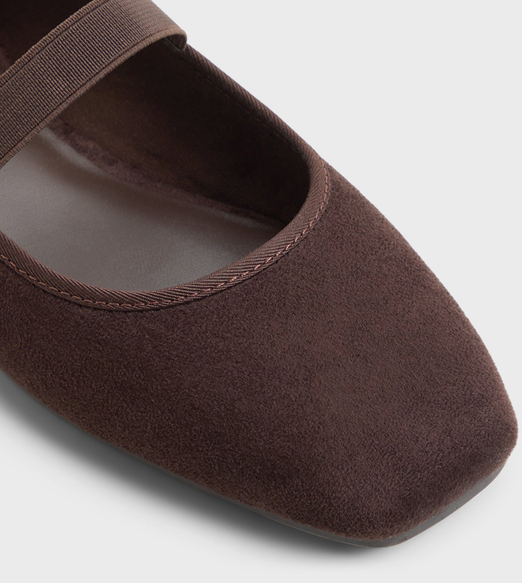 JONNIE Textured Square Toe Mary Jane Shoes