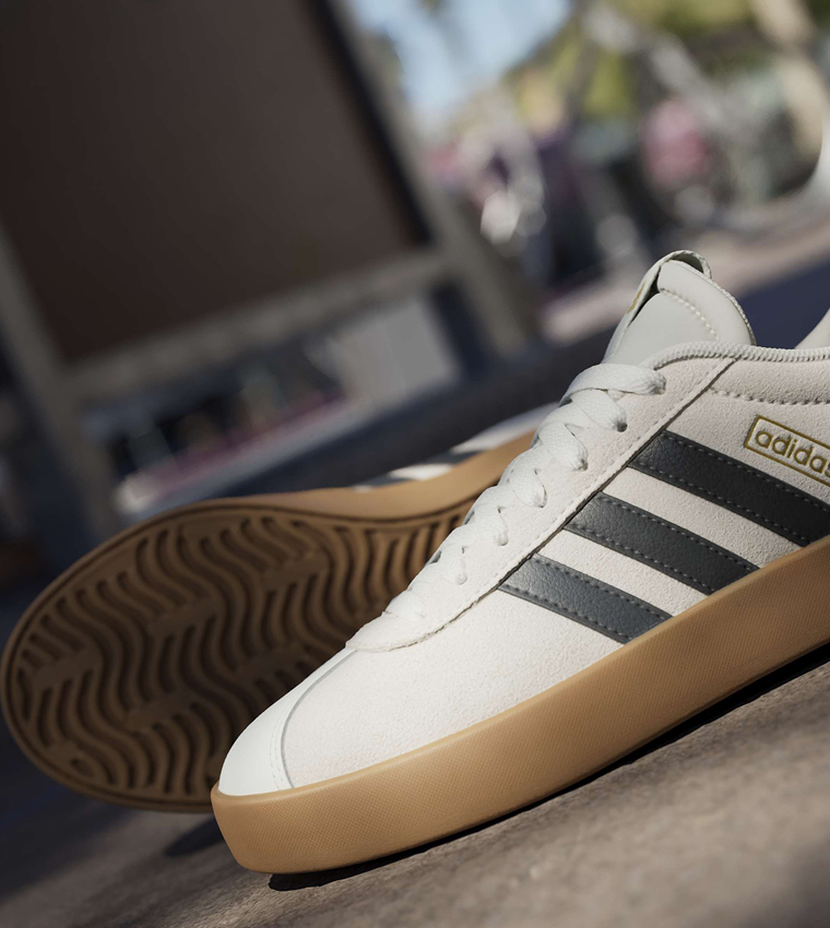 VL COURT 3.0 Stripe Detail Lace-Up Sneakers