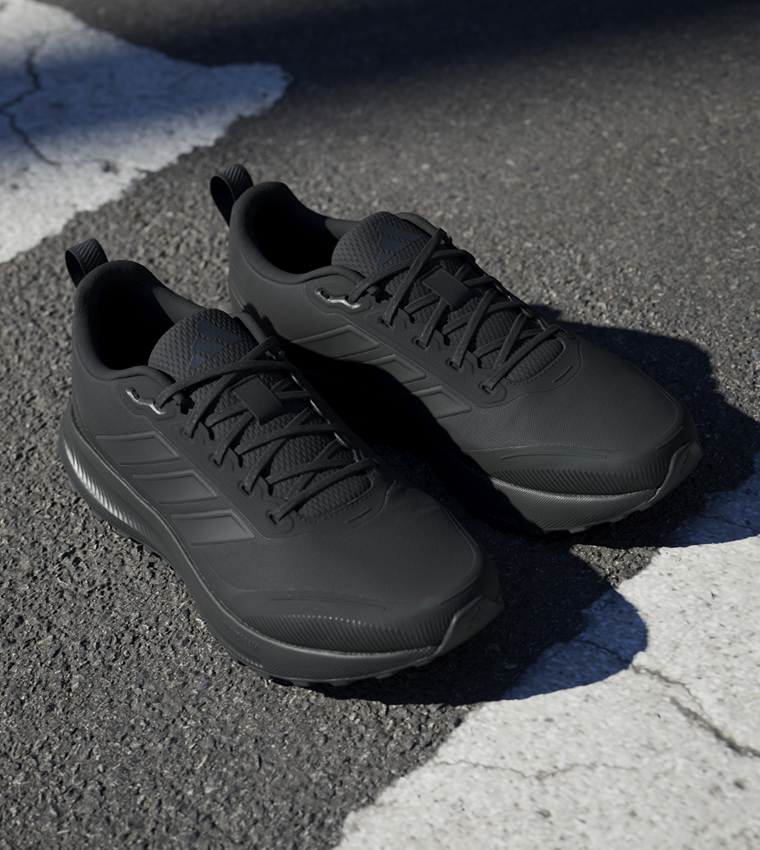 RUNFALCON 5 TR Stripe Detail Lace-Up Shoes