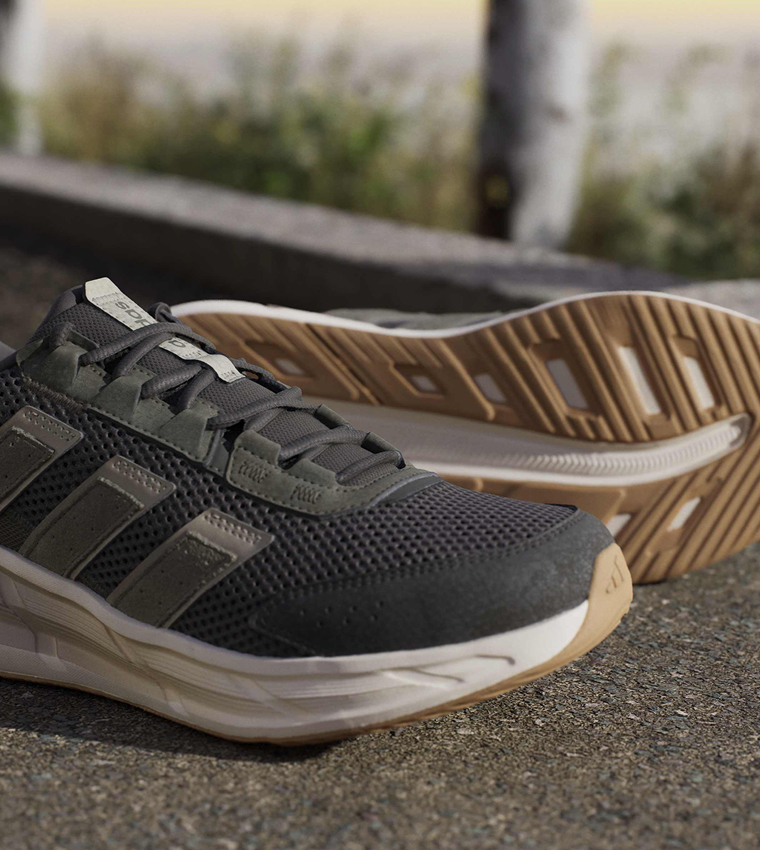 ASTRASTAR Stripe Detail Lace-Up Sneakers