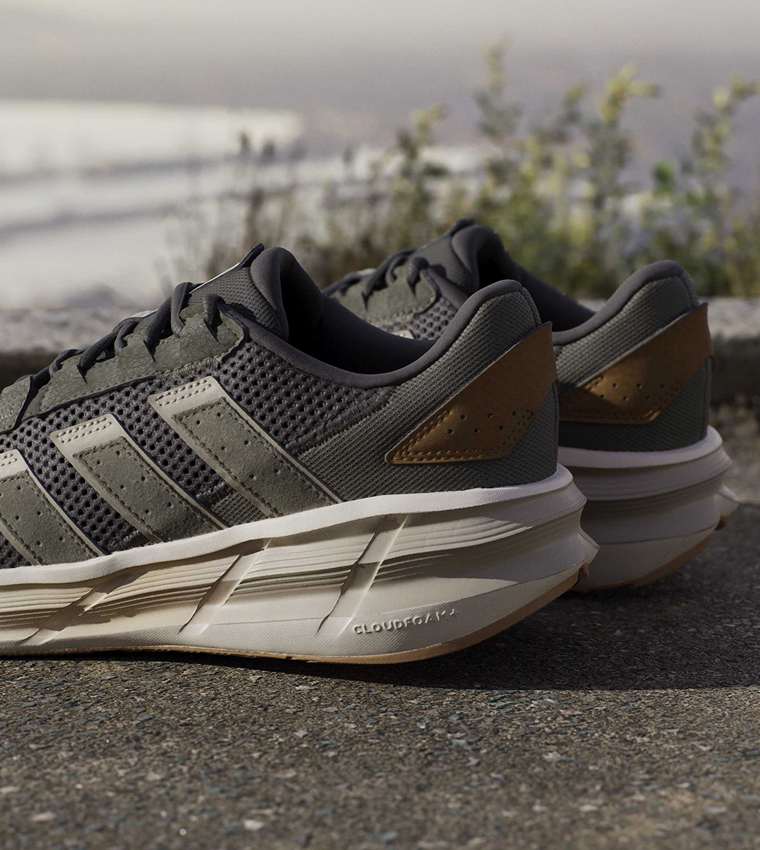 ASTRASTAR Stripe Detail Lace-Up Sneakers