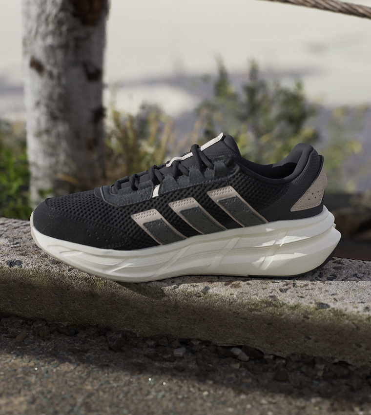 ASTRASTAR Stripe Detail Lace-Up Sneakers