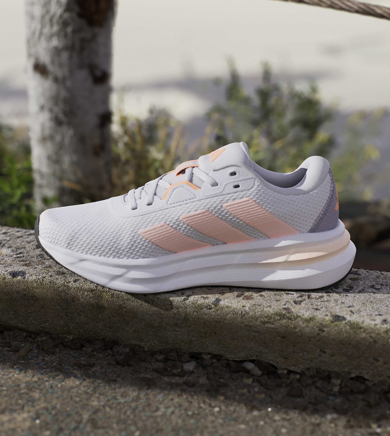 GALAXY 7 Stripe Detail Lace-Up Running Shoes