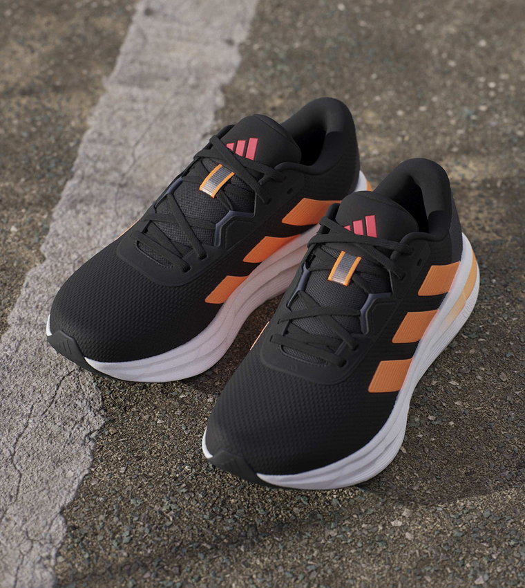 حذاء جري جالاكسي 7 مخطط برباط