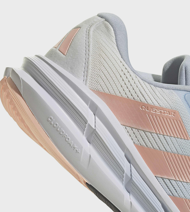 QUESTAR 3 Stripe Detail Lace-Up Running Shoes