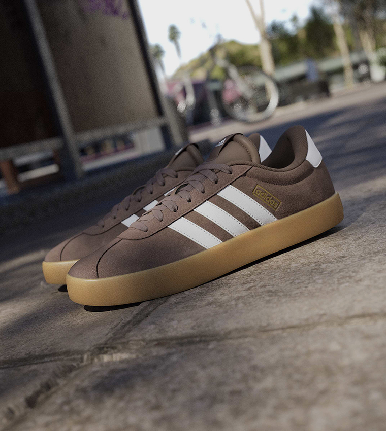 VL COURT 3.0 Lace-Up Sneakers