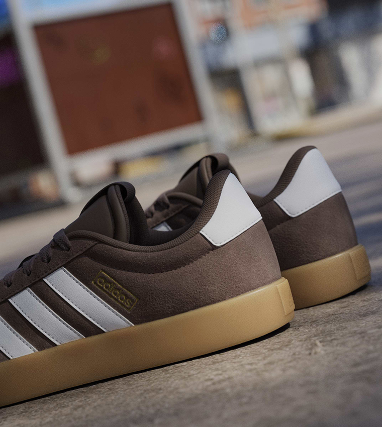 VL COURT 3.0 Lace-Up Sneakers