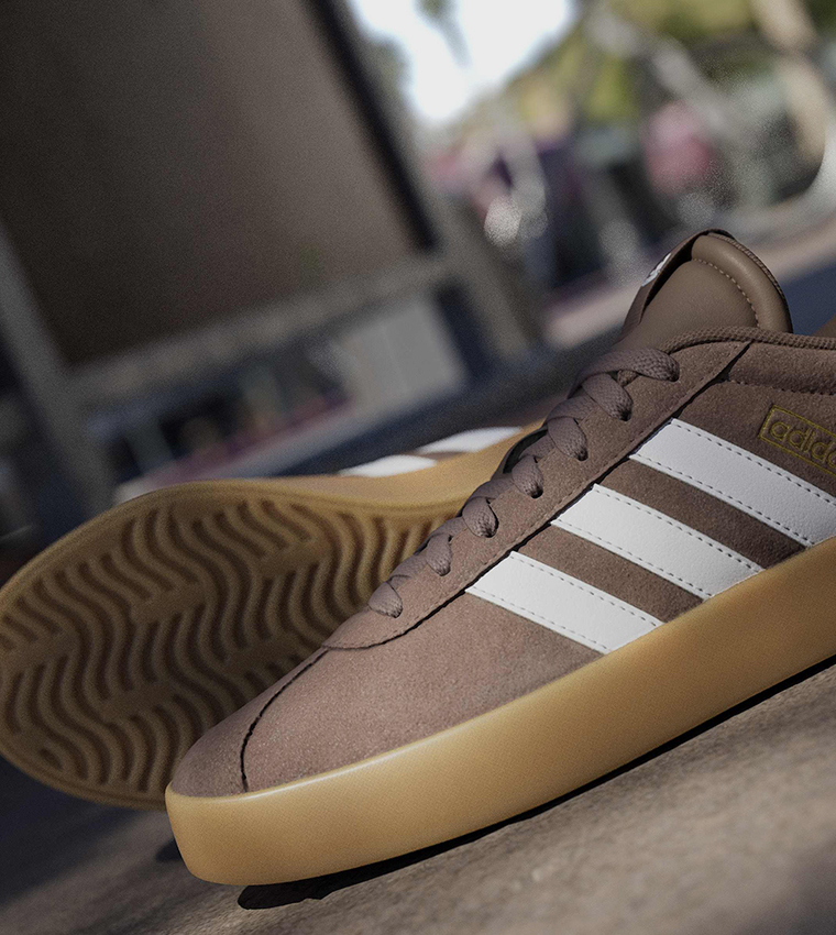 VL COURT 3.0 Lace-Up Sneakers