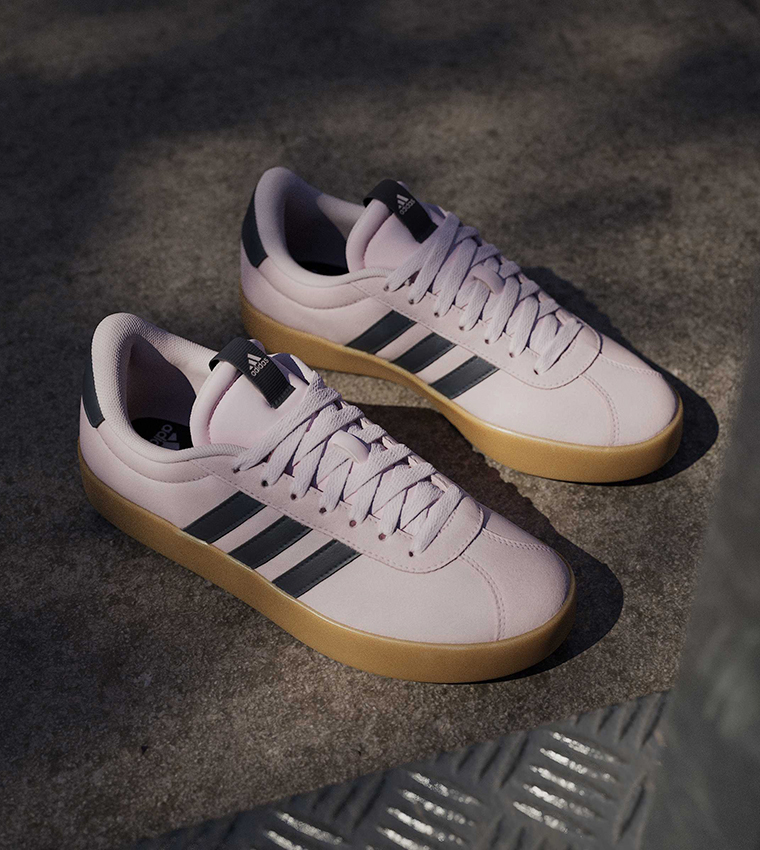 VL COURT 3.0 Lace-Up Sneakers