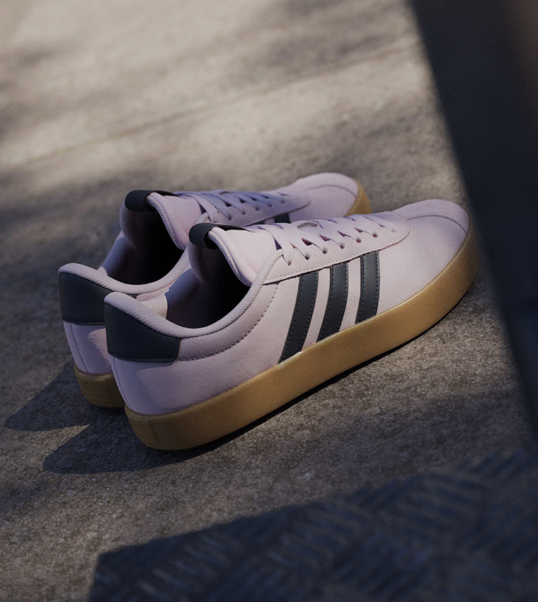 VL COURT 3.0 Lace-Up Sneakers