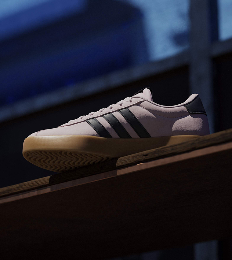 VL COURT 3.0 Lace-Up Sneakers