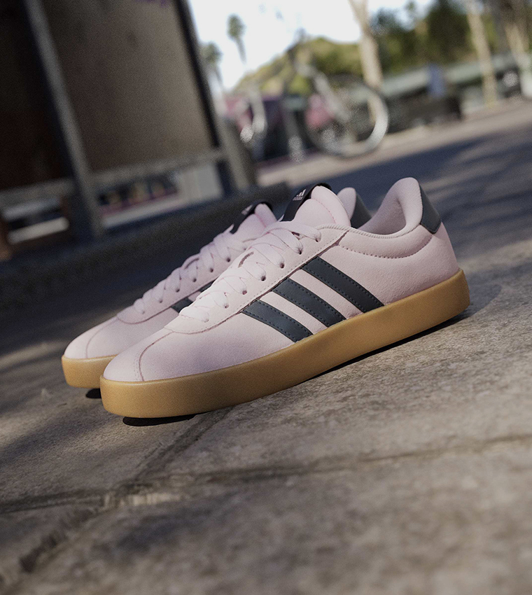 VL COURT 3.0 Lace-Up Sneakers