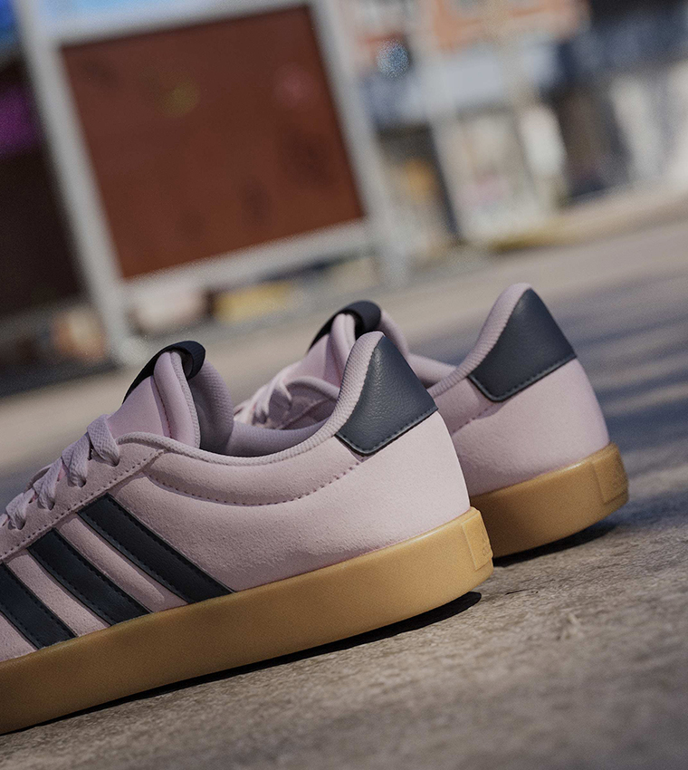 VL COURT 3.0 Lace-Up Sneakers