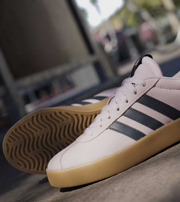 VL COURT 3.0 Lace-Up Sneakers