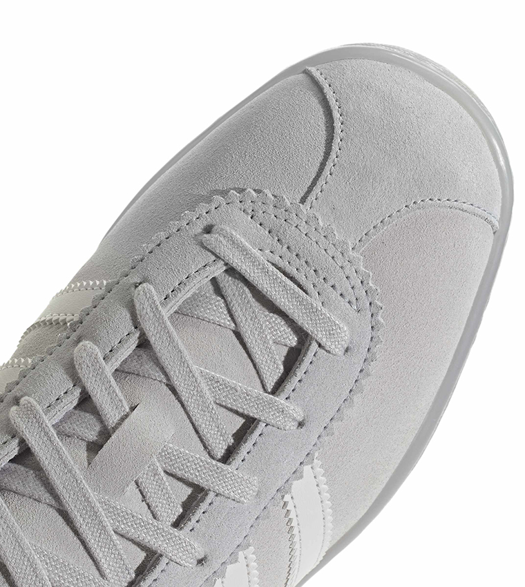 STADT Round Toe Lace-Up Sneakers