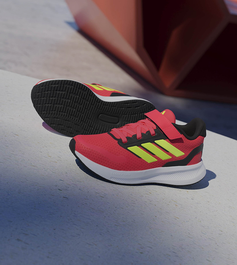 RUN FALCON 5 Runner Sneakers