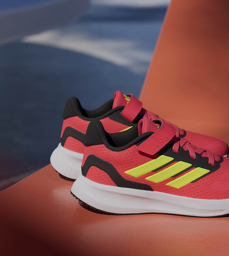 RUN FALCON 5 Runner Sneakers