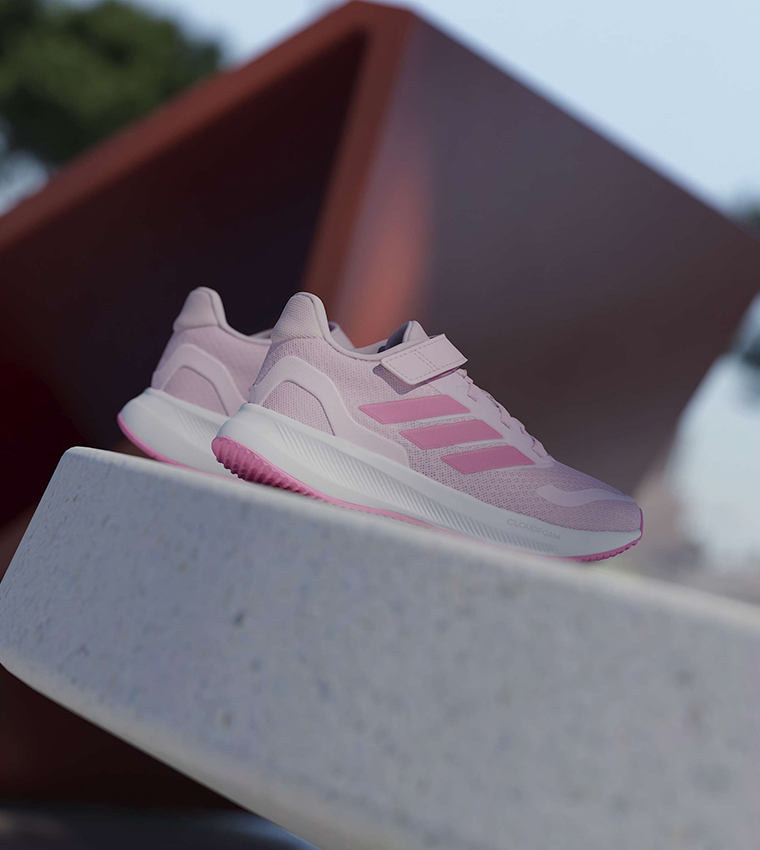 RUN FALCON 5 Runner Sneakers