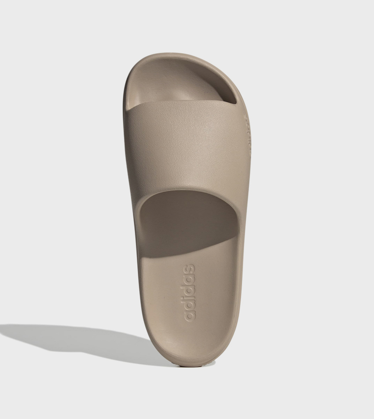 ADILETTE LUMIA Slides