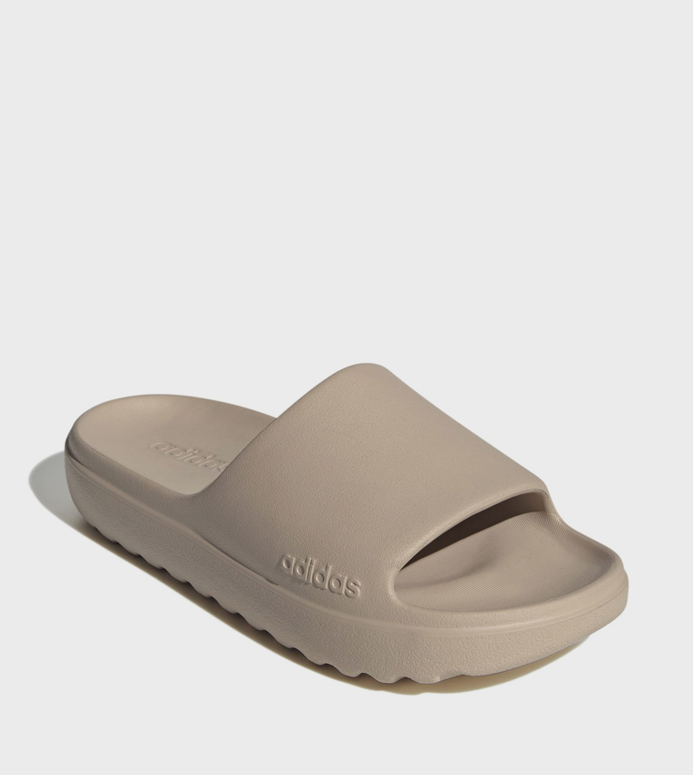 ADILETTE LUMIA Slides