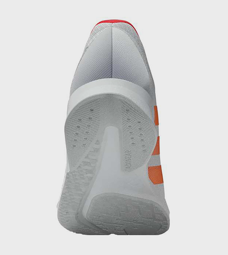 حذاء جري دورامو آر سي 2