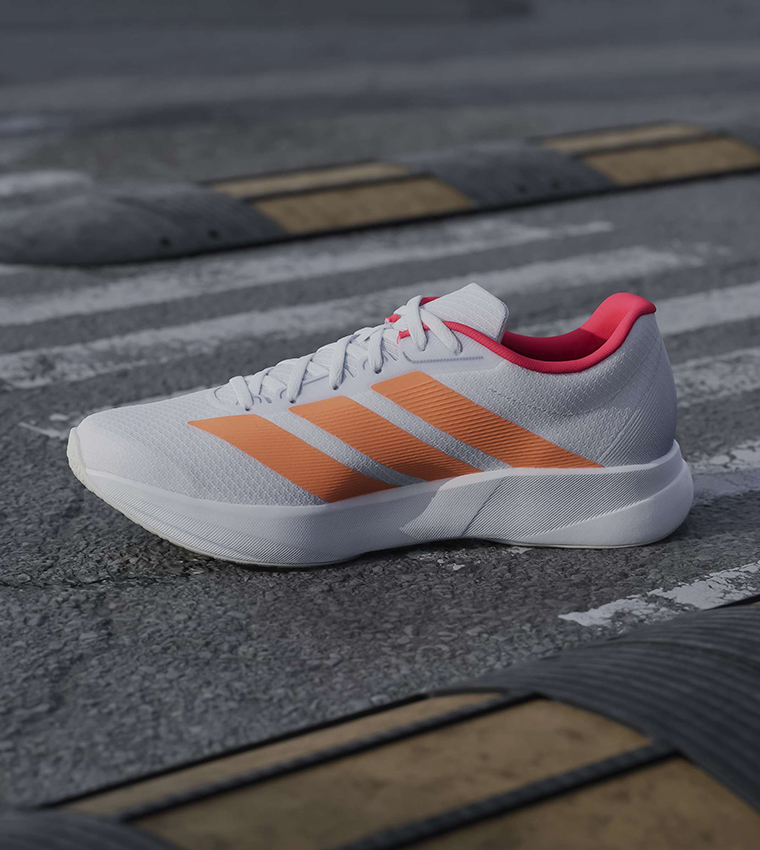 حذاء جري دورامو آر سي 2