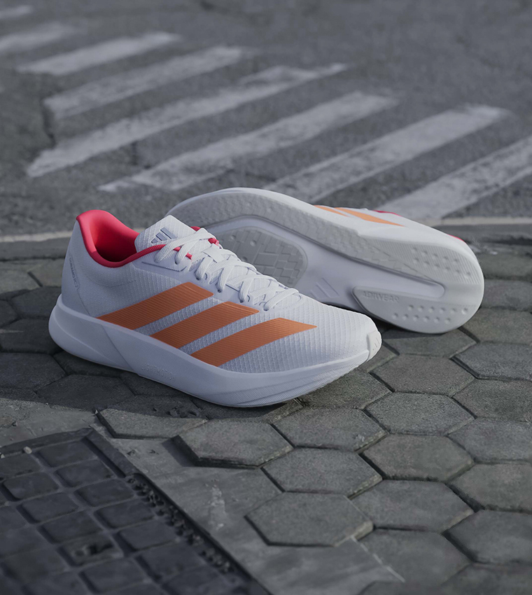 حذاء جري دورامو آر سي 2