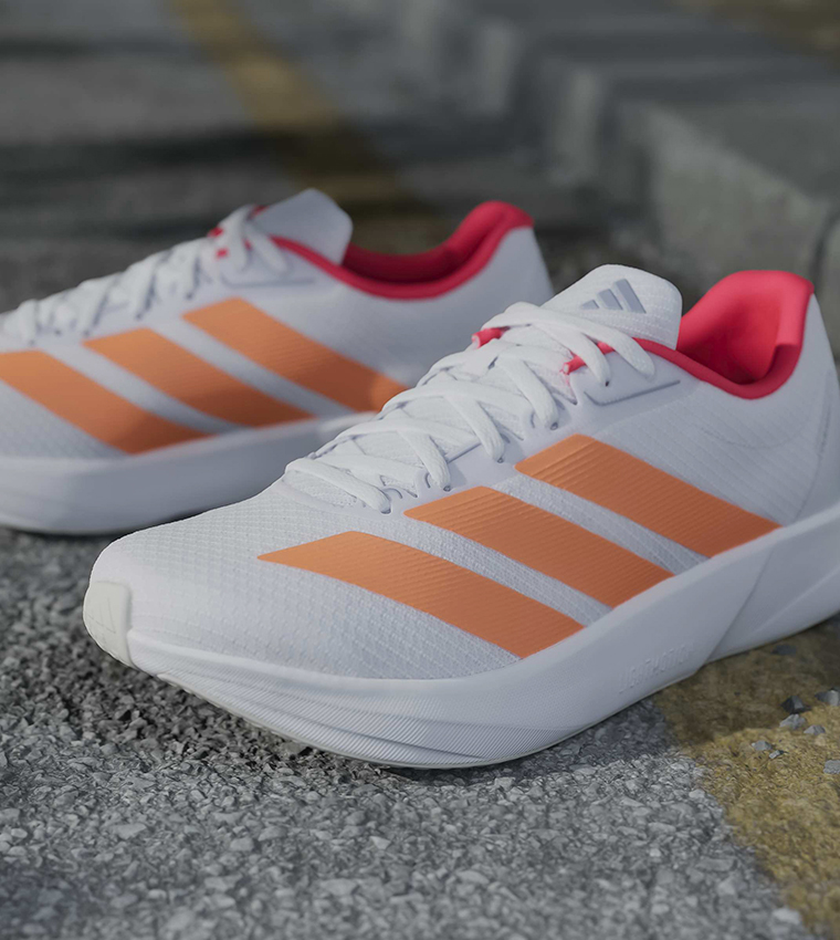 حذاء جري دورامو آر سي 2