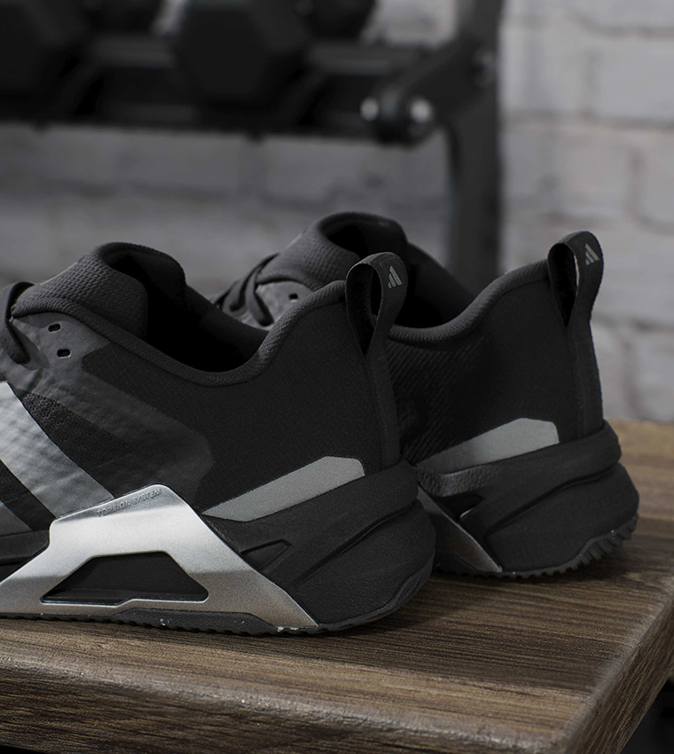 DROPSET CONTROL Training Shoes