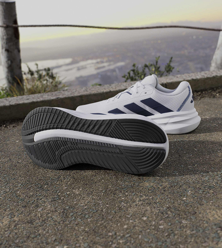 GALAXY 7 Running Shoes