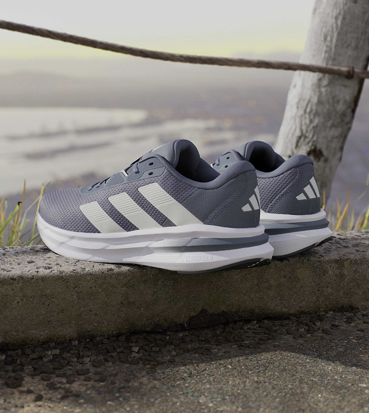 GALAXY 7 Running Shoes