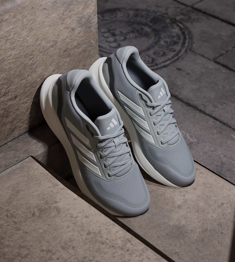 RUNFALCON 5 Stripe Detail Lace-Up Shoes