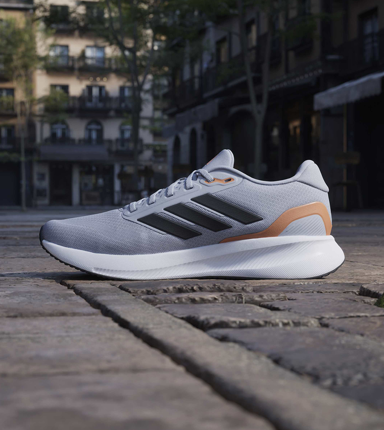 RUNFALCON 5 Stripe Detail Lace-Up Shoes