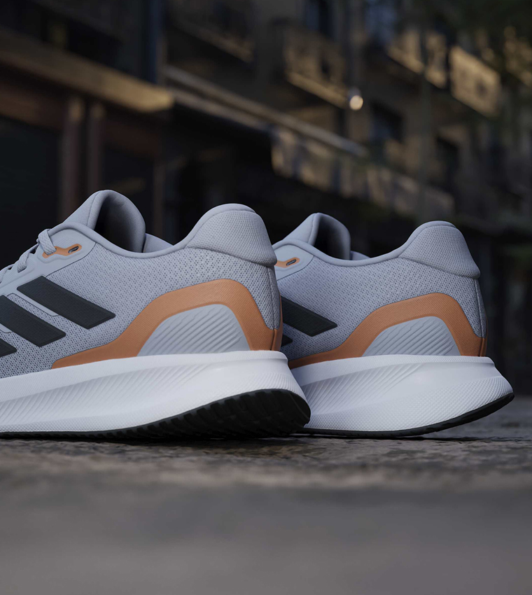 RUNFALCON 5 Stripe Detail Lace-Up Shoes