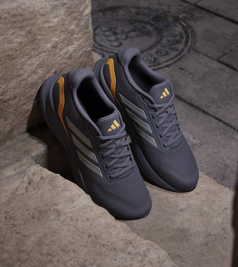 RUNFALCON 5 Stripe Detail Lace-Up Shoes