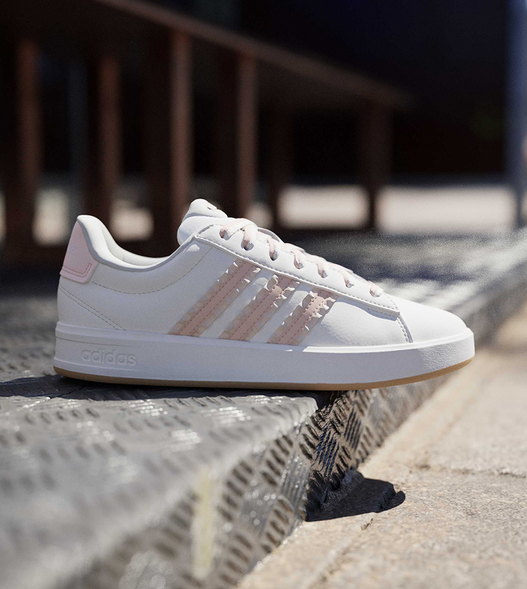 GRAND COURT 3.0 Lace Detail Sneakers