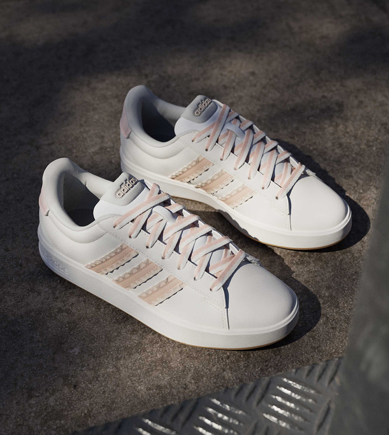 GRAND COURT 3.0 Lace Detail Sneakers