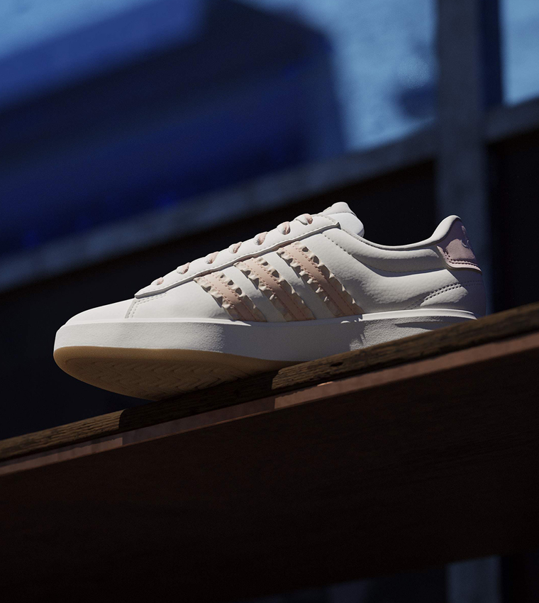 GRAND COURT 3.0 Lace Detail Sneakers