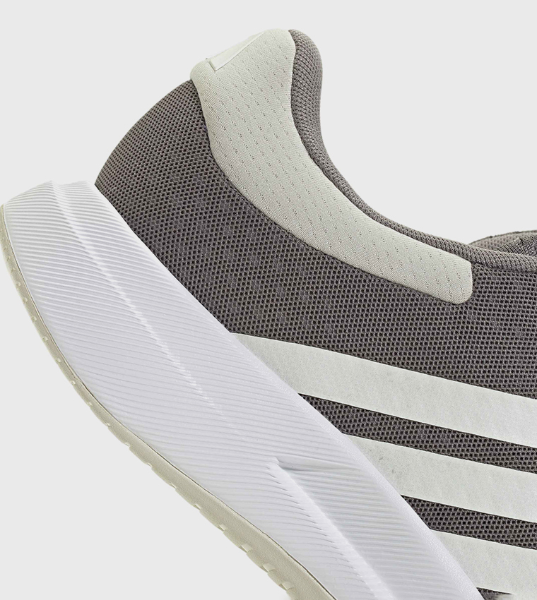 TREADMOVE Stripe Detail Lace-Up Running Shoes
