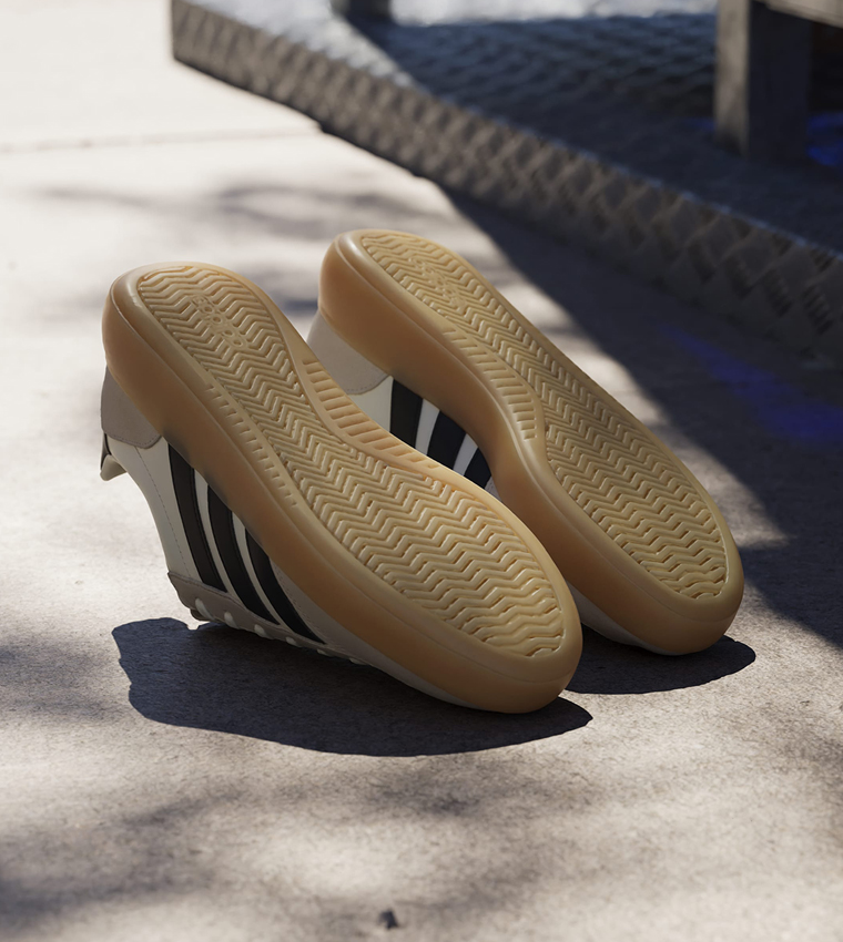 BARREDA DECODE LUX Color Block Lace-Up Sneakers